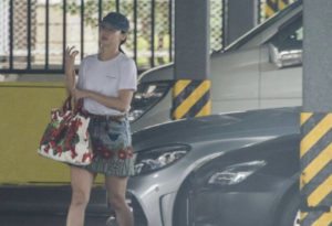 沢尻エリカの愛車はbmw M6 00万円の超高級車のカスタム内容は New Journal 沢尻エリカの愛車はbmw M6 00万円の超高級車のカスタム内容は New Journal
